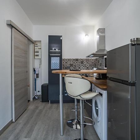 Studio Du Palais - Terrasse- Hypercentre Apartment ทรัวส์ ภายนอก รูปภาพ