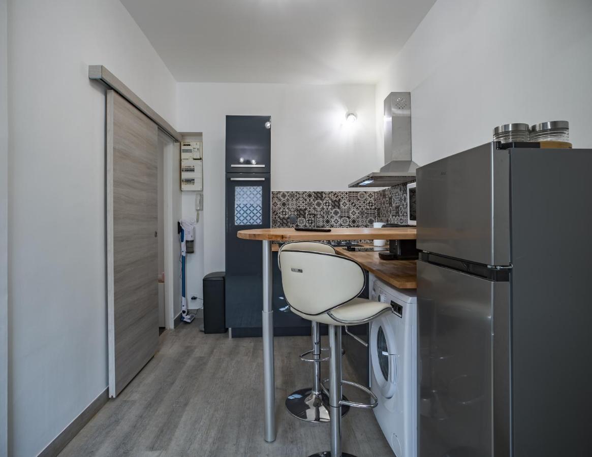 Studio Du Palais - Terrasse- Hypercentre Apartment ทรัวส์ ภายนอก รูปภาพ